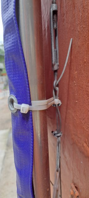 banner-eyelet-2